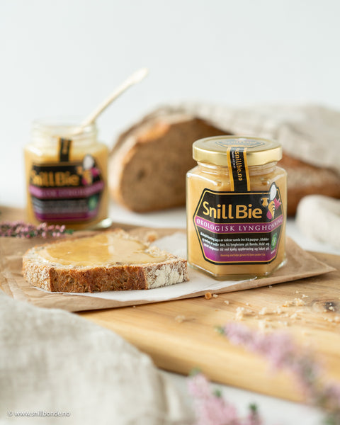 SnillBie Økologisk lynghonning 5 kg! Eske 20 glas! KUPP! TILBOD FRAM TIL 30. APRIL 2025
