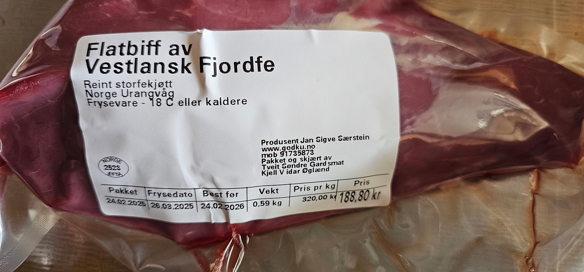 GodKu Flatbiff av Vestlandske fjordfe. Kalv.