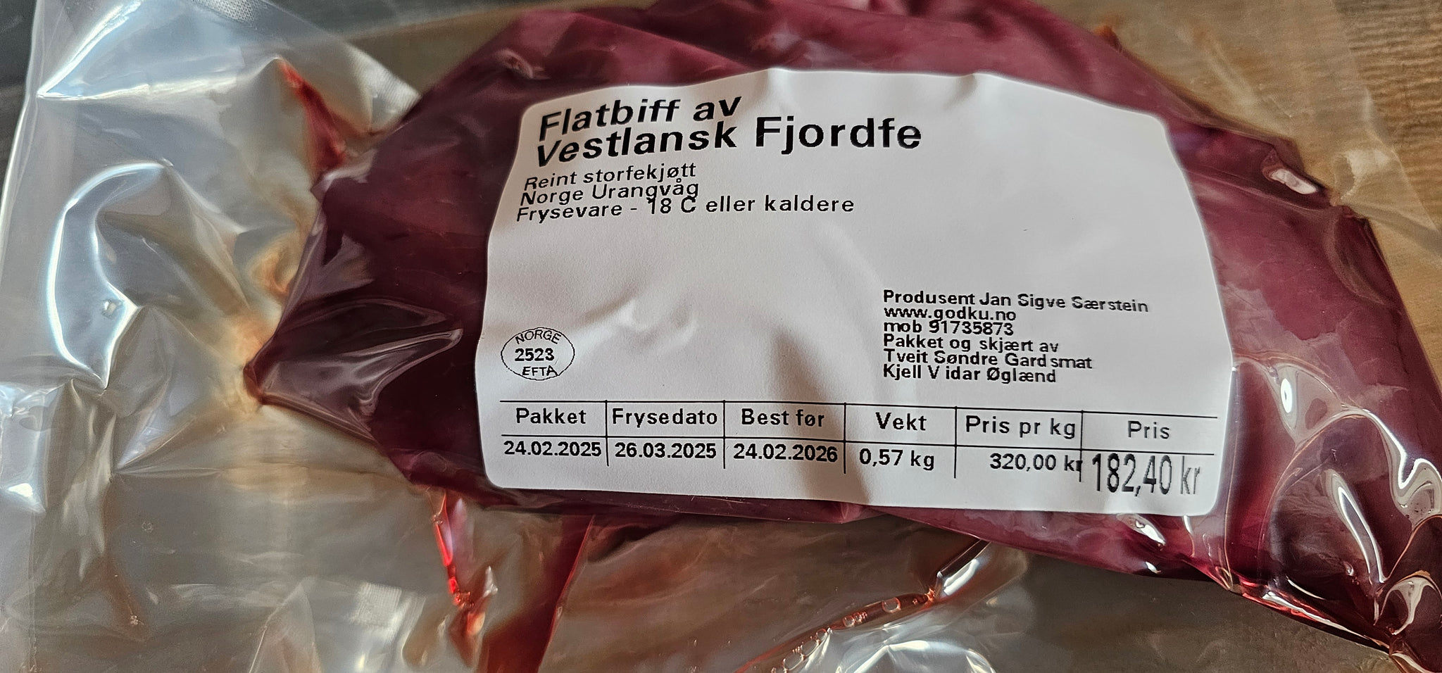 GodKu Flatbiff av Vestlandske fjordfe. Kalv.