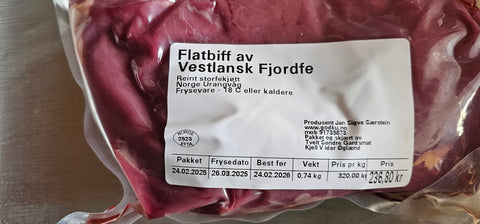 GodKu Flatbiff av Vestlandske Fjordfe. Kalv.