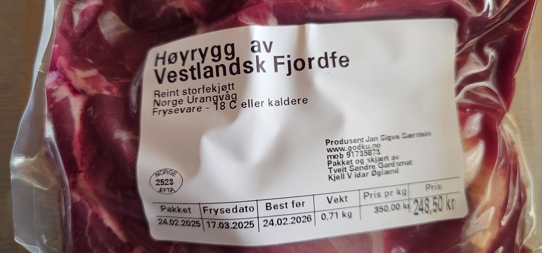 GodKu Høyrygg av Vestlandske fjordfe. KALV!