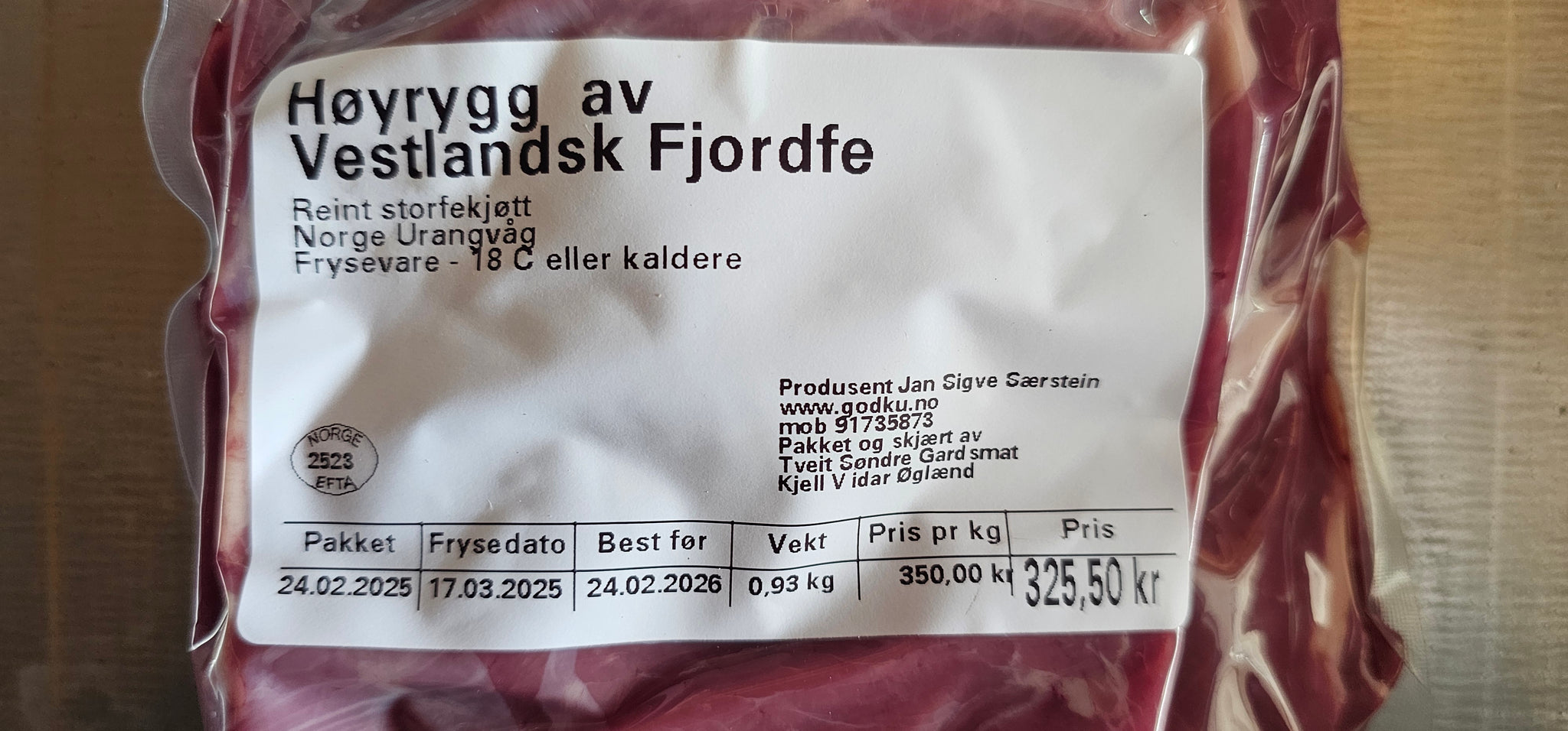 GodKu Høyrygg av Vestlandske fjordfe. KALV!